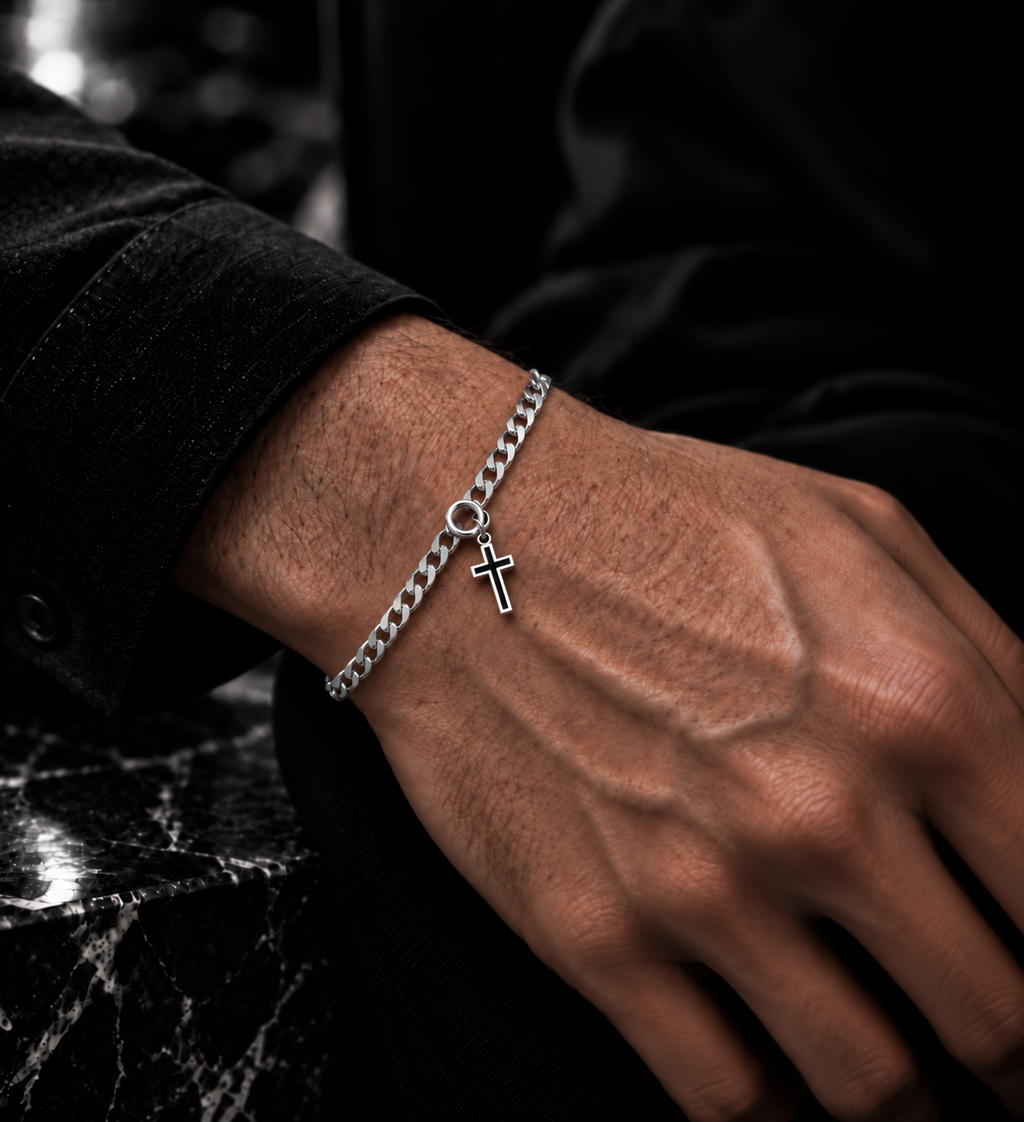 Mini Creed de plata .925 para hombre en muñeca