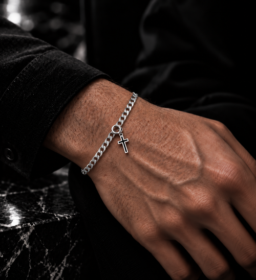 Mini Creed de plata .925 para hombre en muñeca