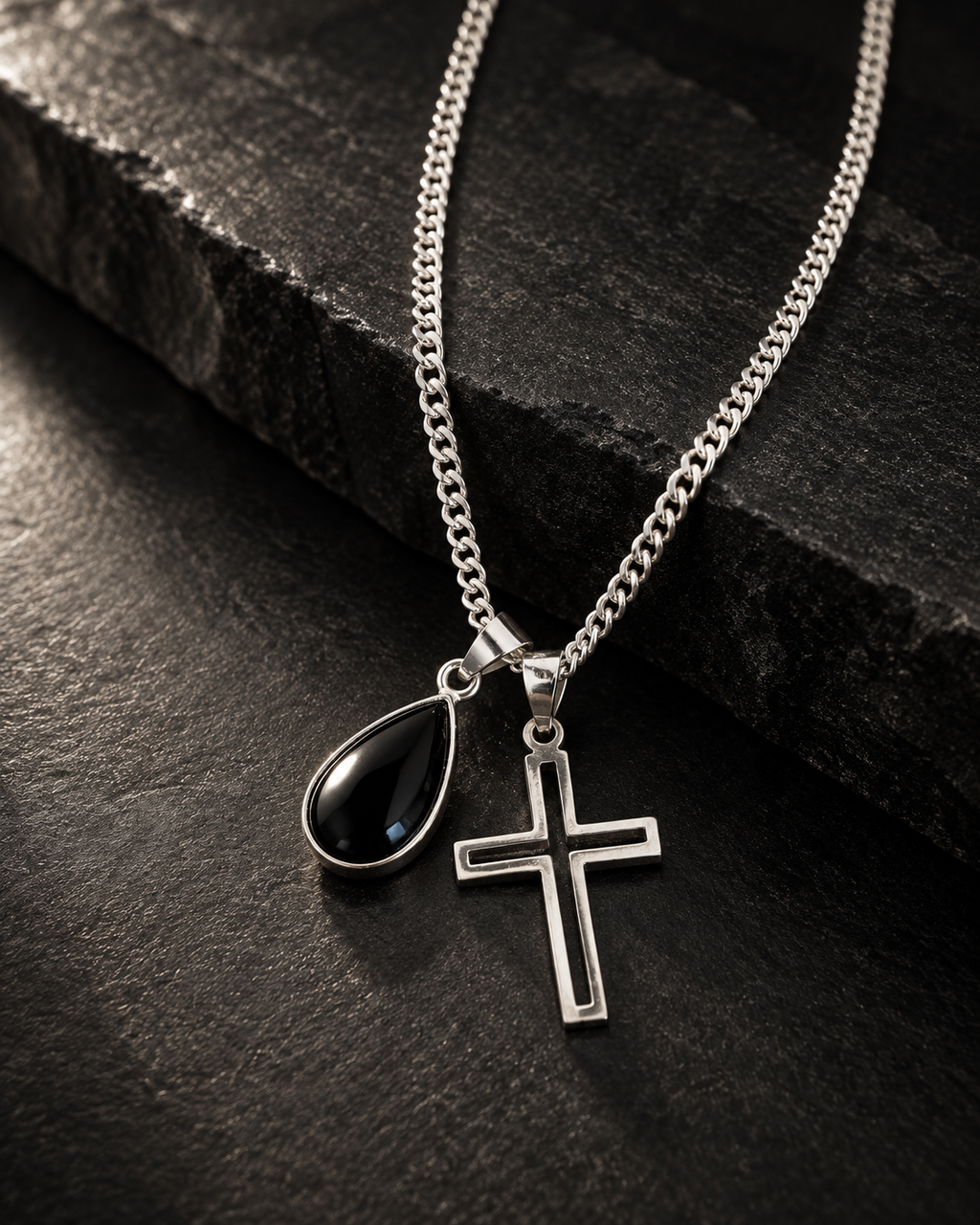 Collar The Onyx Creed en plata .925 con ónix natural